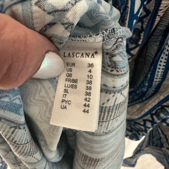 Printed off the shoulder top - Picture 3 of 7